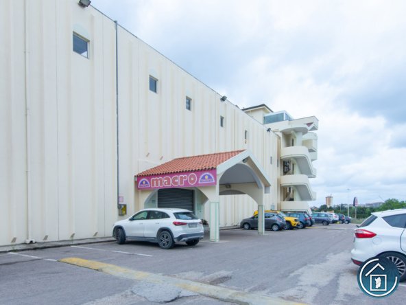 affittasi capannone predda niedda